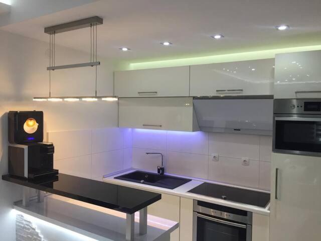 Grey Apartment Ni Kültér fotó