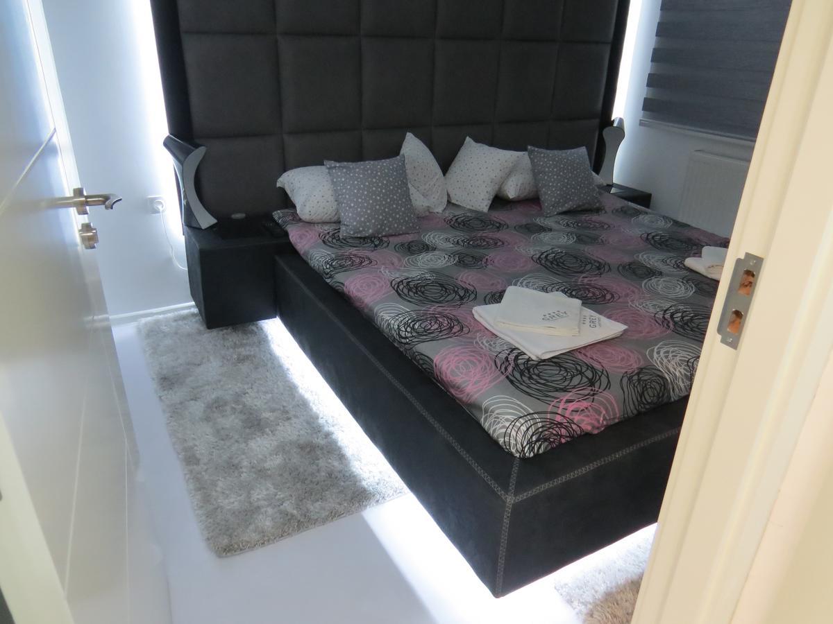 Grey Apartment Ni Kültér fotó