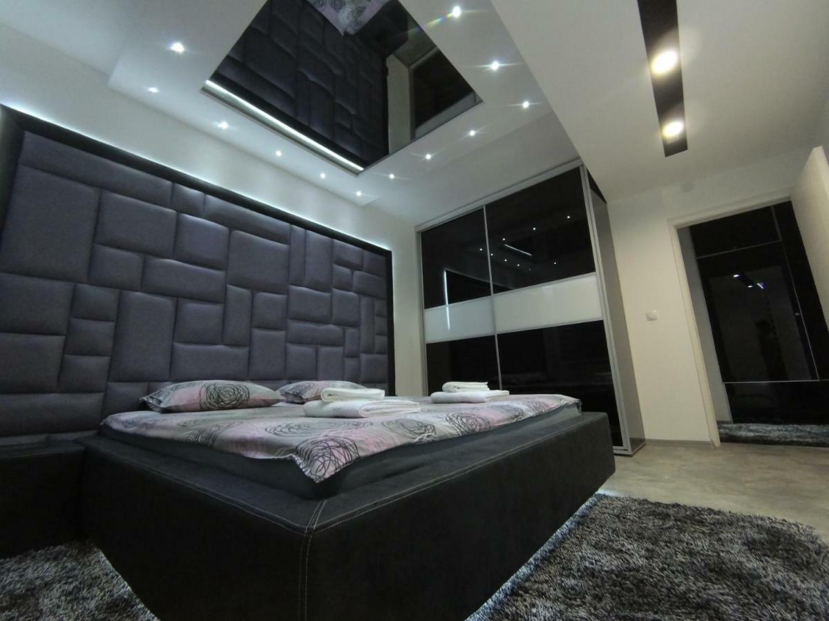 Grey Apartment Ni Kültér fotó