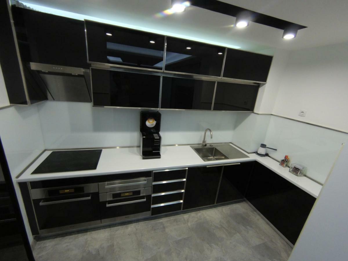 Grey Apartment Ni Kültér fotó